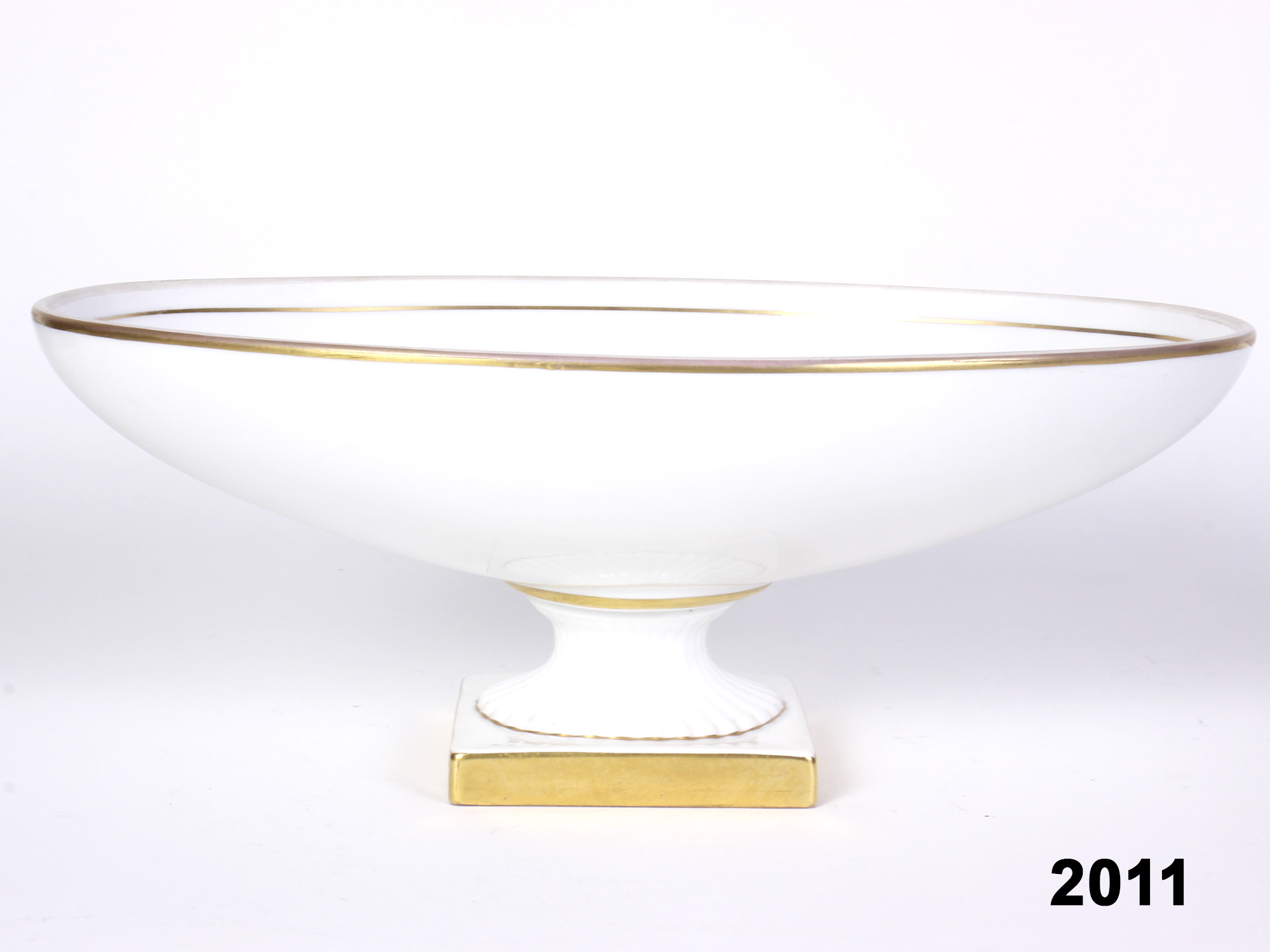 Classic White Oval Bowl with Gold accent