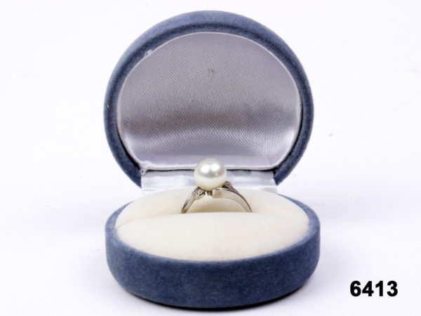 White Gold and Pearl Ring