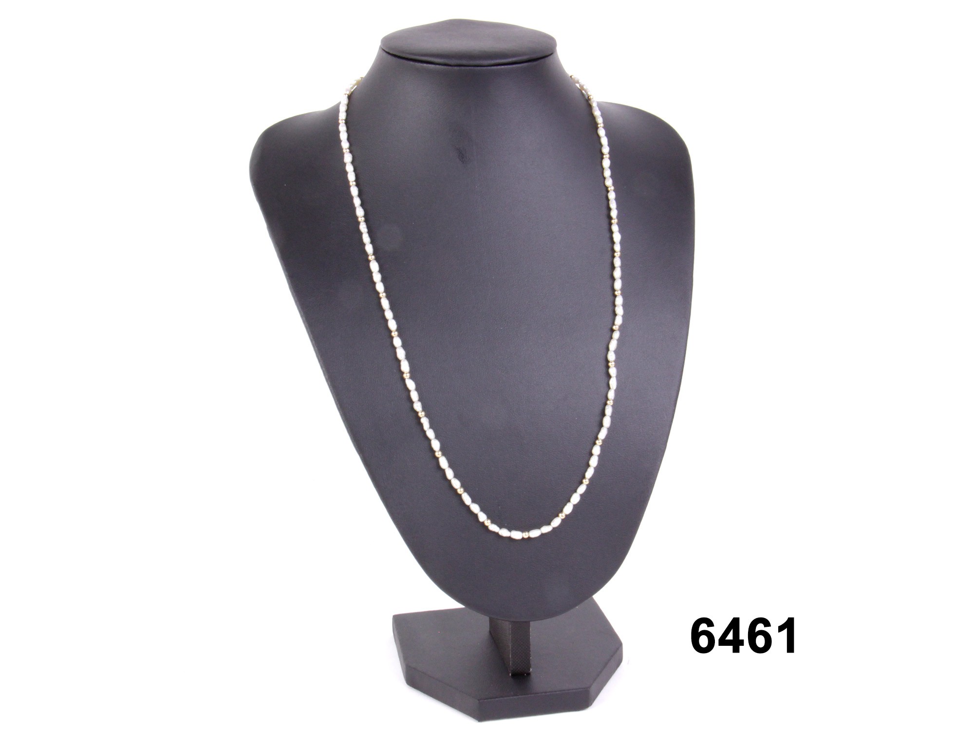 9 carat Freshwater Pearl Necklace