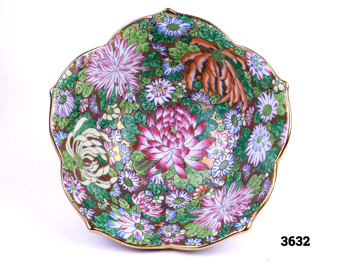 Colourful hand-painted Chinese bowl with chrysanthemums and fluted gilt edge Inside view