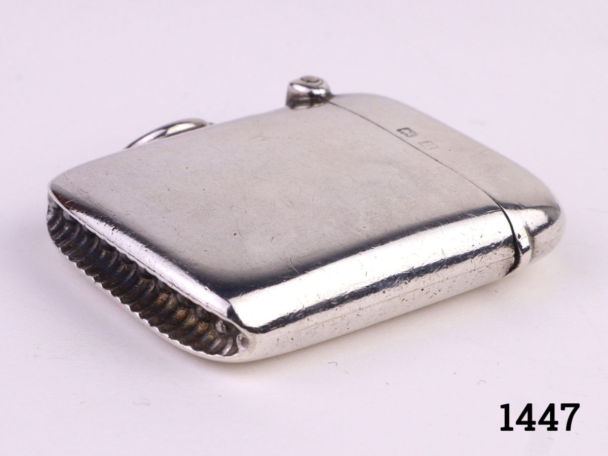 c1919 George V Birmingham assayed sterling silver vesta case. Fully hallmarked and made by Joseph Gloster Ltd. Photo showing the strike area at base