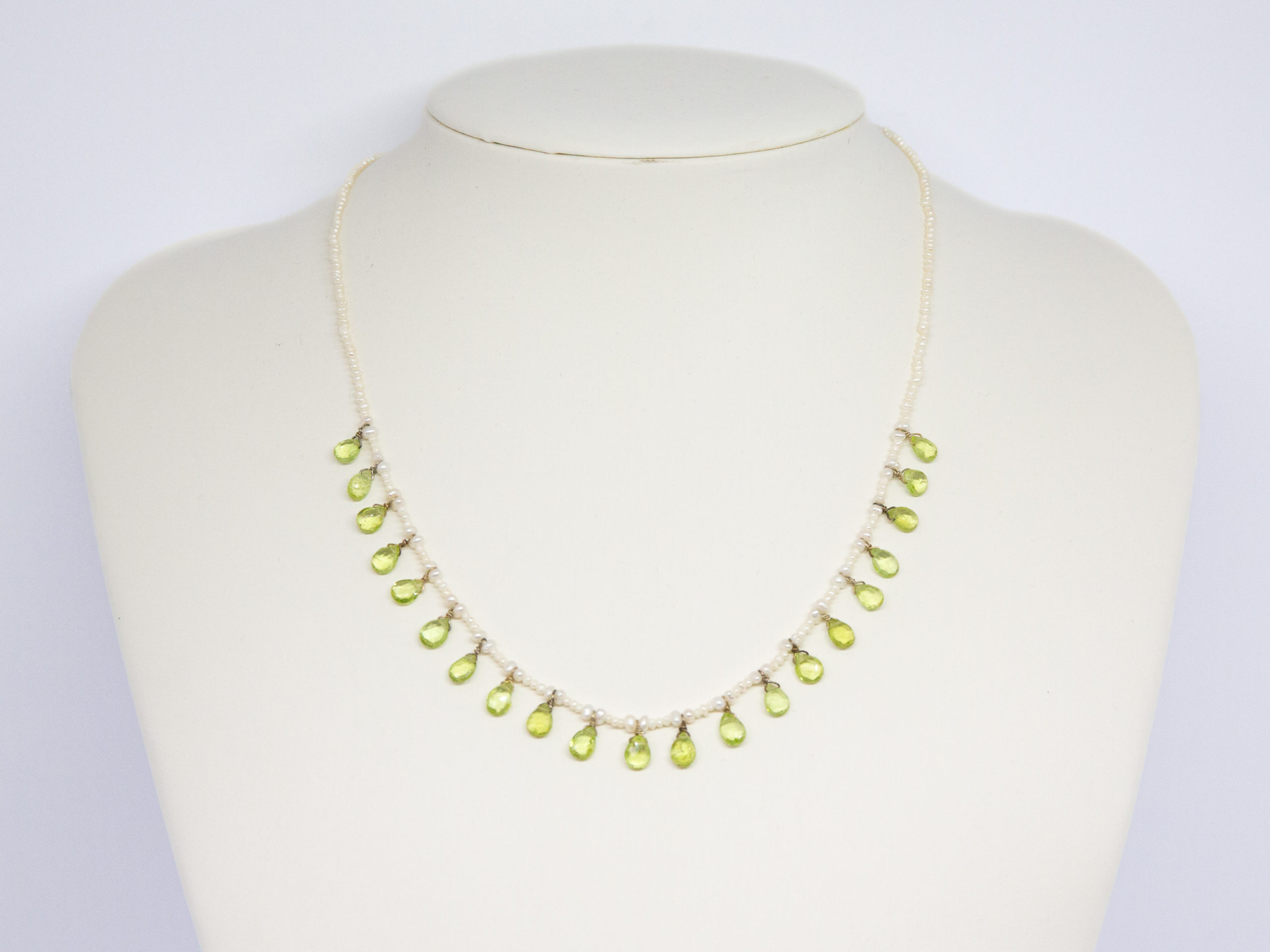 F40a 84 3884 Modern Seed Pearl Peridot Necklace1 scaled
