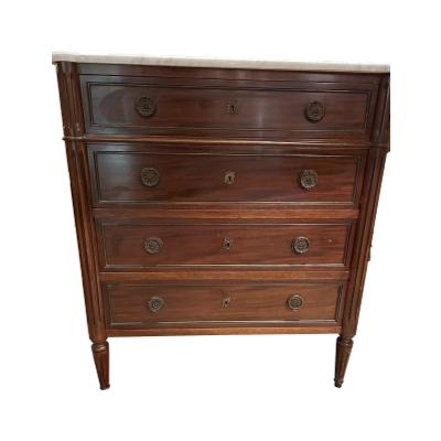 c19th to early 20h century French mahogany marble topped chest of drawers with 4 drawers with lockable keys on each drawer. COLLECT FROM STORE ONLY. Main photo showing the chest of drawers from an eye level with frontage on full display with all drawers closed.